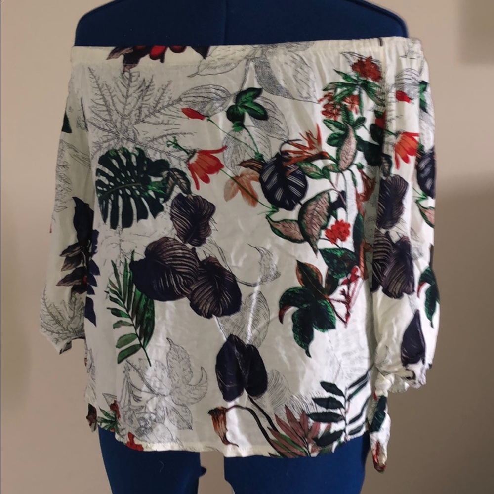 Off shoulder long sleeve top